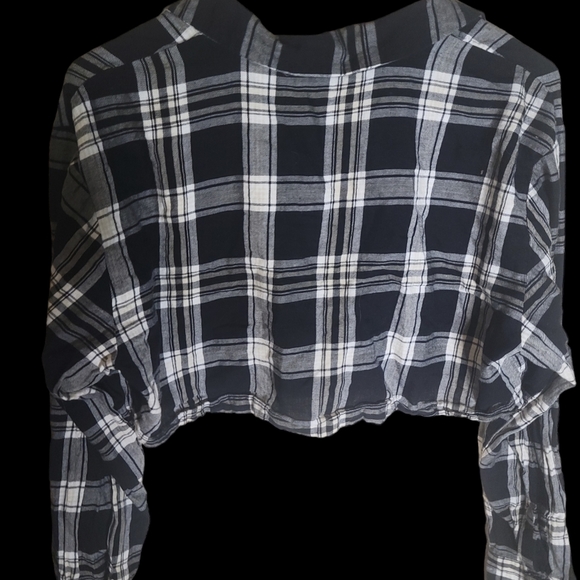 Divided by H& M cropped Black and White top size M - Picture 3 of 3